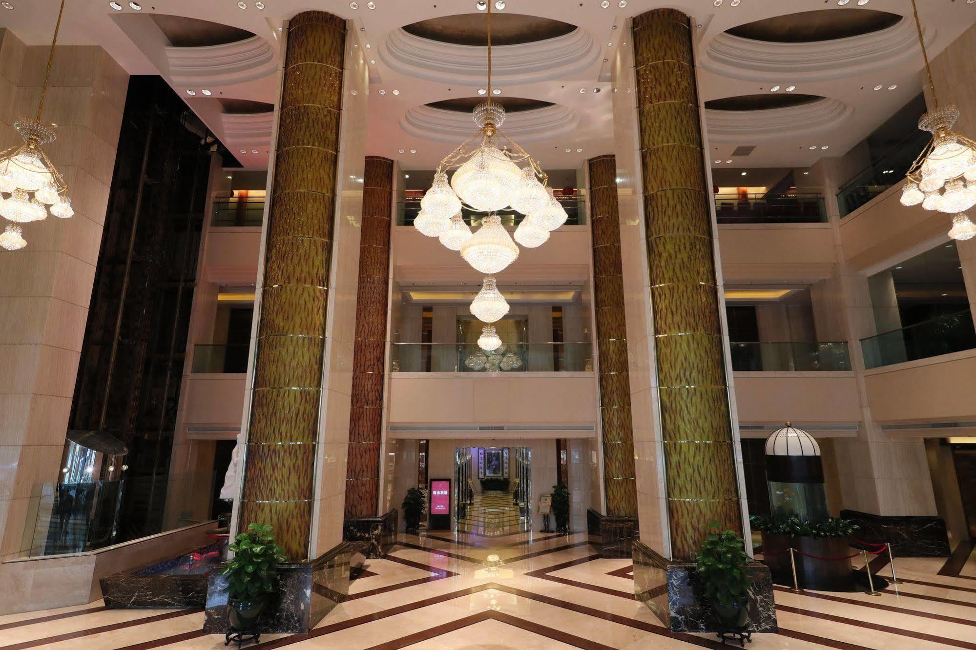 Renaissance Shenzhen Luohu Hotel Exterior photo